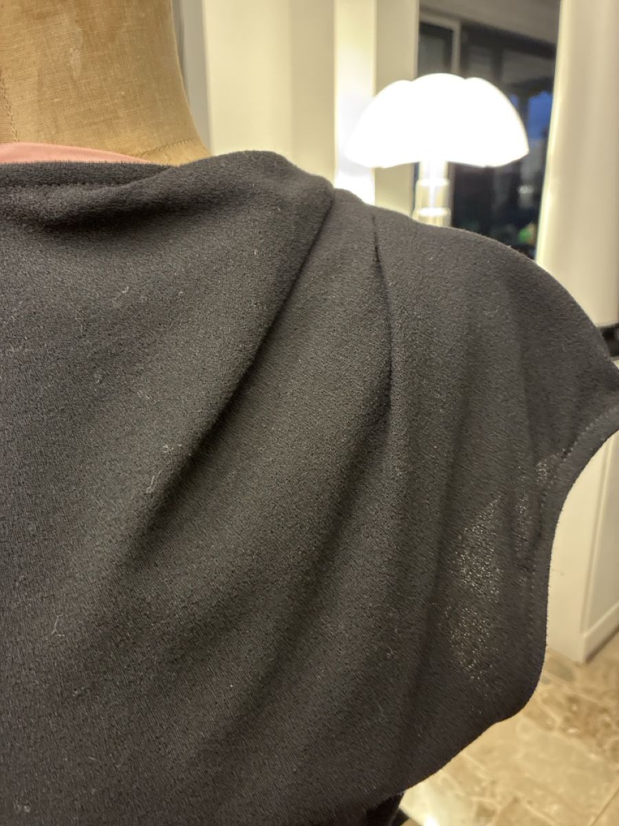 Roccobarocco Robes: Tailleur/ robe  3 trous  roccobarocco – Neuf (Voir description) à chamby par gasparino 1