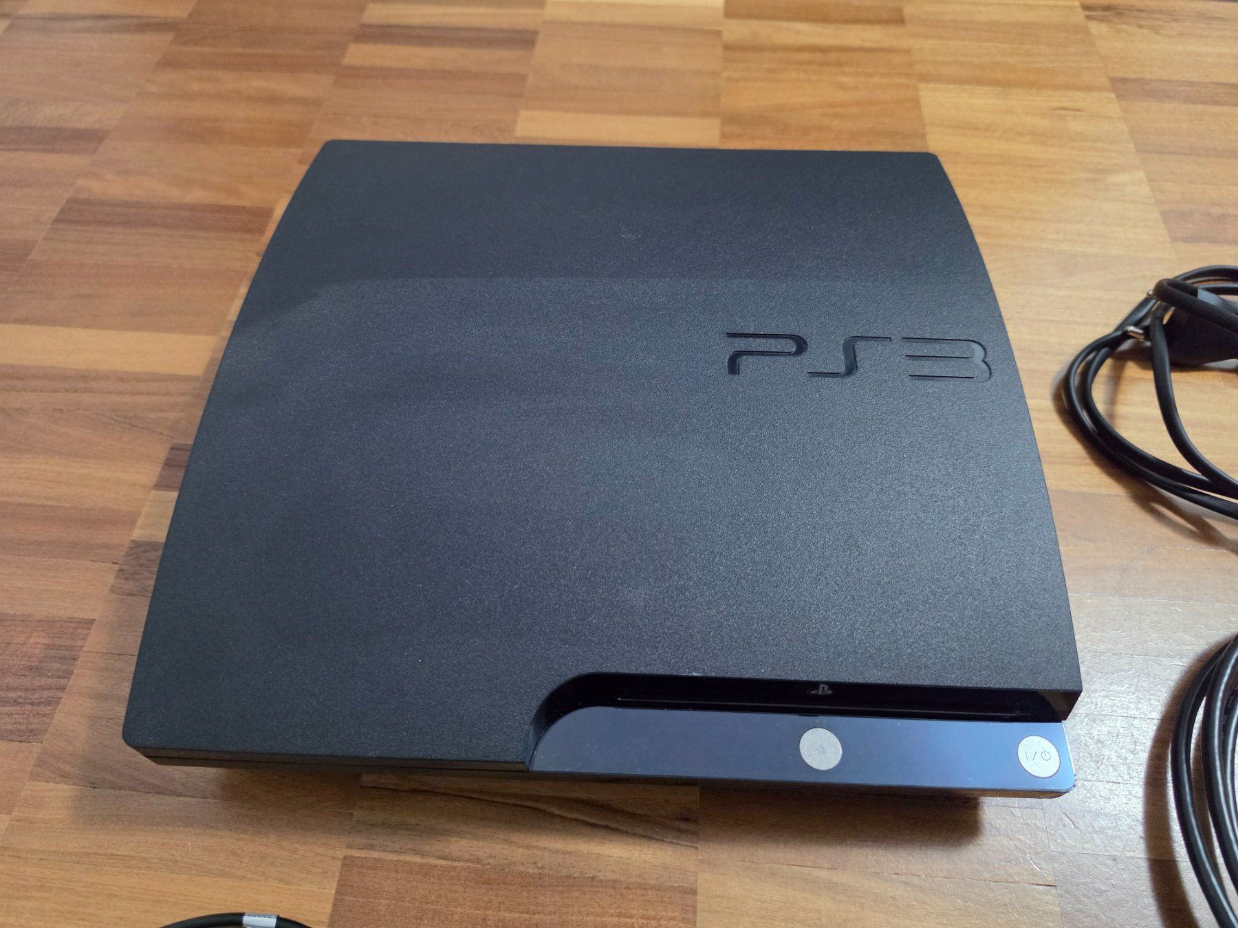 Sony Console: PS3 Slim Konsole mit Zubehör ab 1 Fr.- – Usato da Chur venduto da Ghostwulf 3