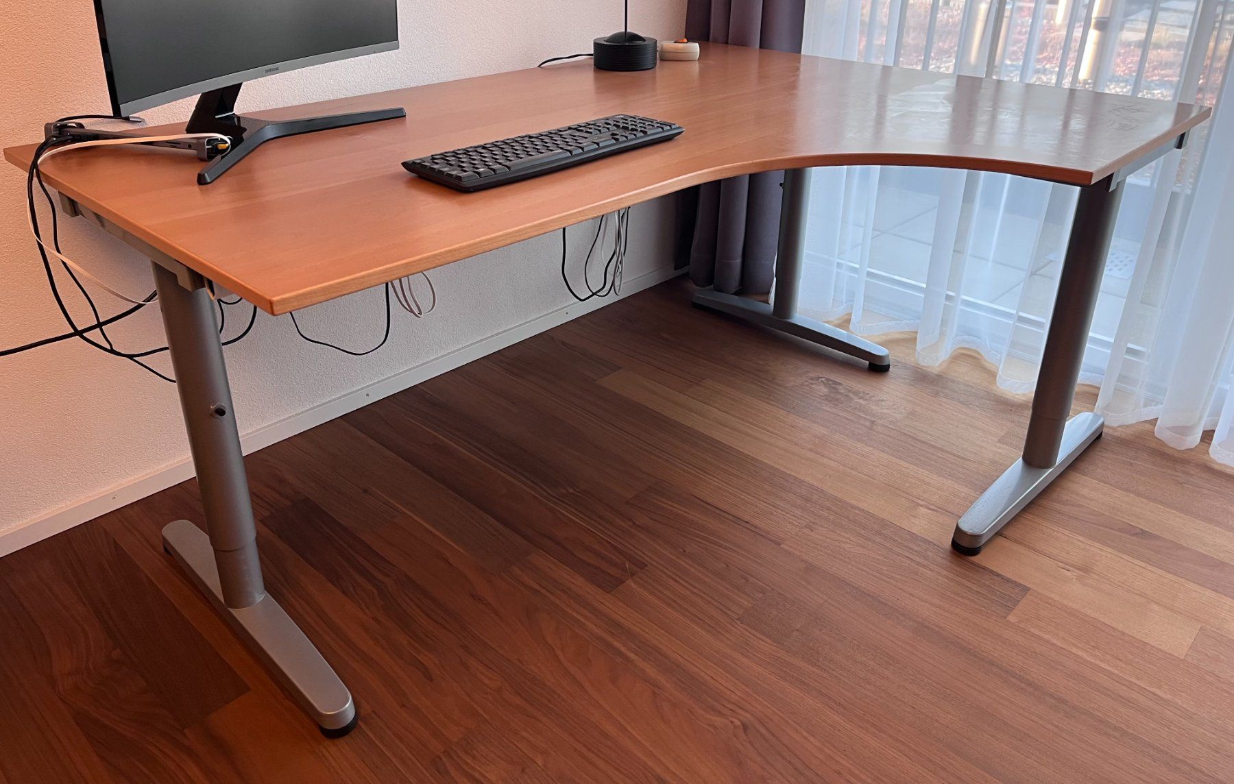 Ikea Schreibtische: Schreibtisch – Gebraucht aus Andelfingen von Bibi0014