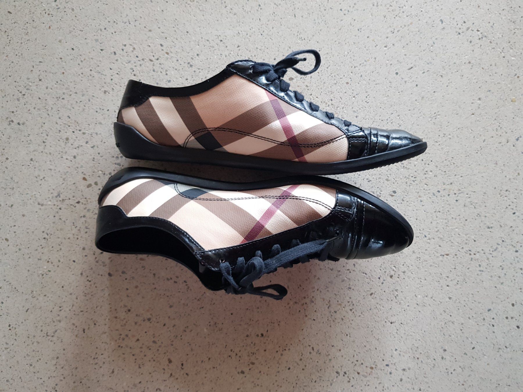 Burberry Damenschuhe: Original Burberry Damen-Sneaker Grösse 40 – Gebraucht aus Basel von chien008 4