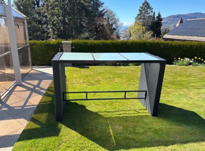 Tische: Table haute d'extérieur – Gebraucht aus st-légier von bmarti01