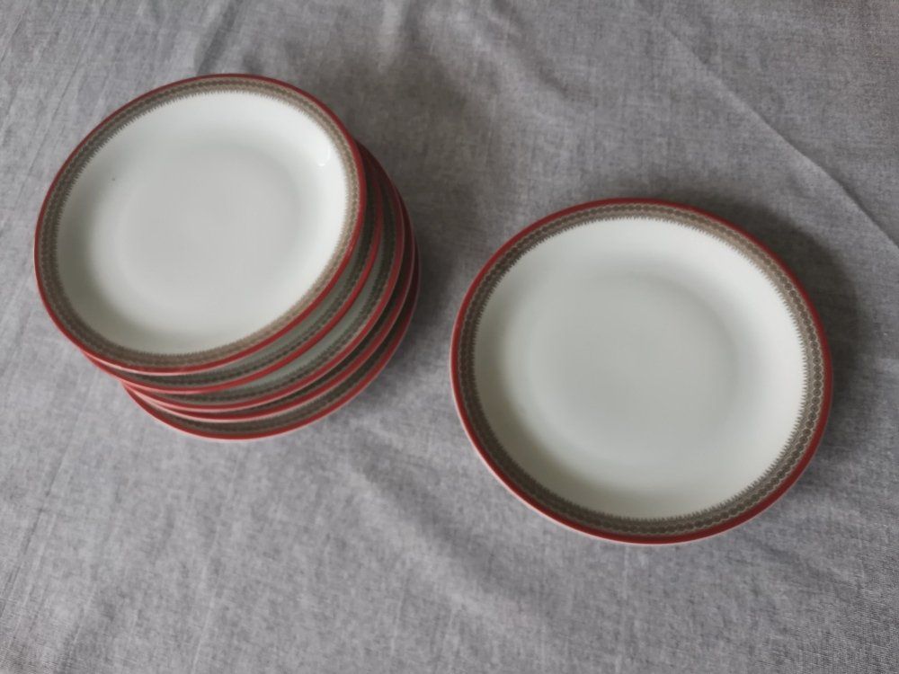 Piatti: assiettes à dessert – Usato da Porrentruy venduto da Piquetix