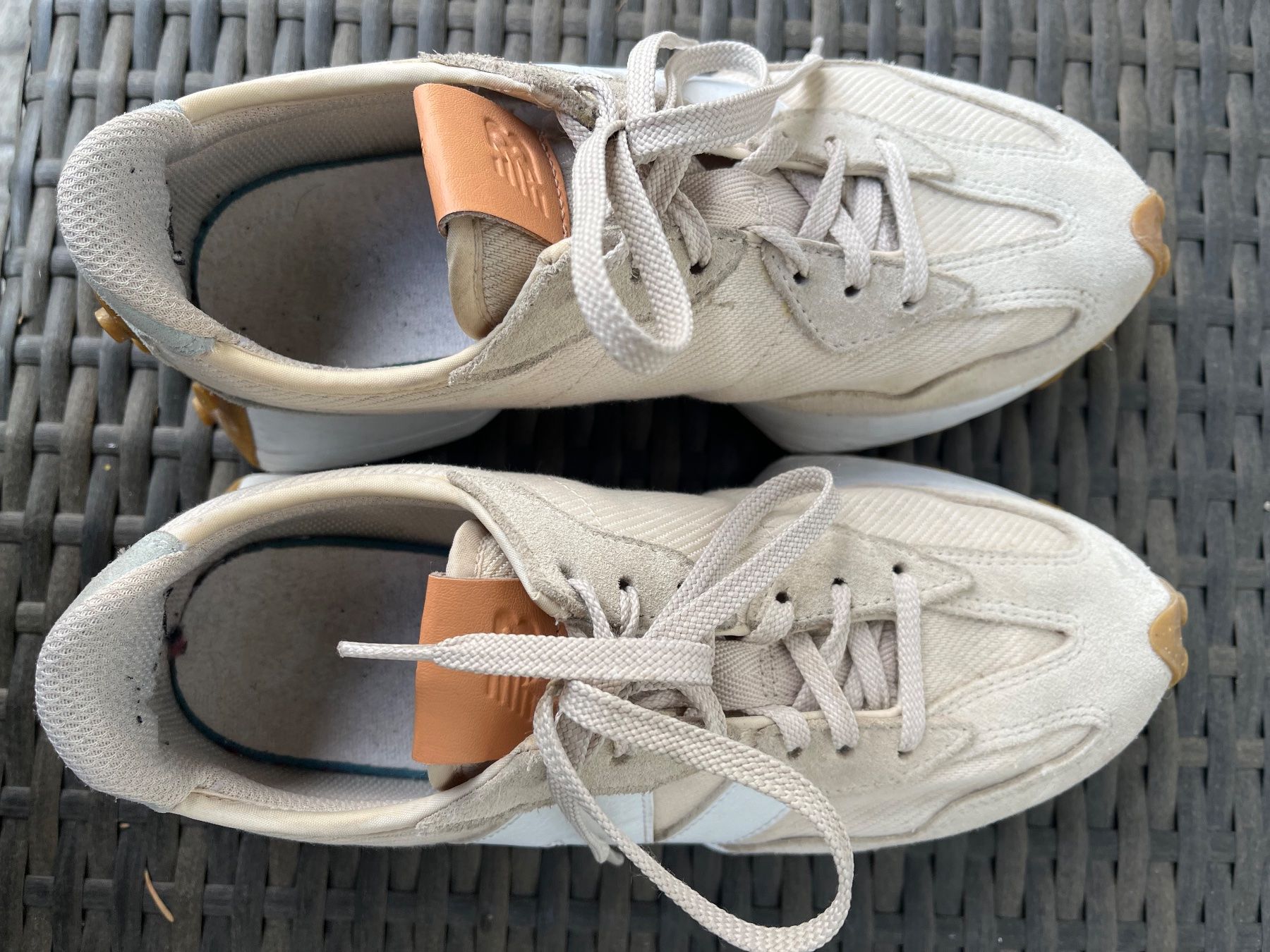 New Balance Scarpe da donna: New Balance 327 Sneaker, Beige, Grösse 40 – Usato da Embrach venduto da whywhy8 2