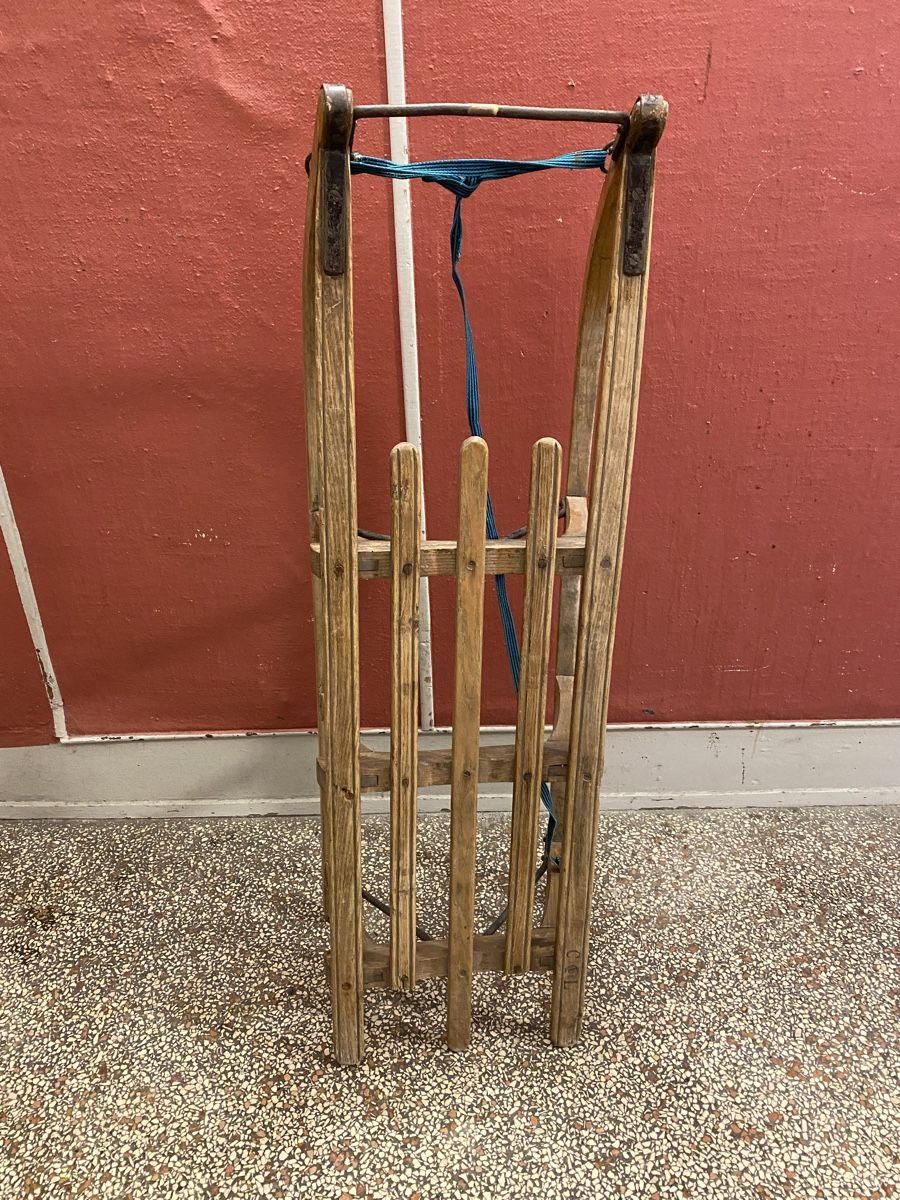 Slitta: Nostalgischer Holzschlitten, Retro Schlittelspass- Deko – Difettoso da St.Gallen venduto da kingsamas