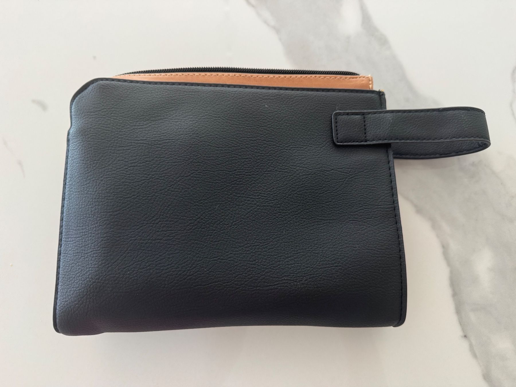 Custodie per cosmetici: Emirates First Class BVLGARI Kit Kosmetiktasche – Nuovo (secondo la descrizione) da Richterswil venduto da Lea_Schmidt 1