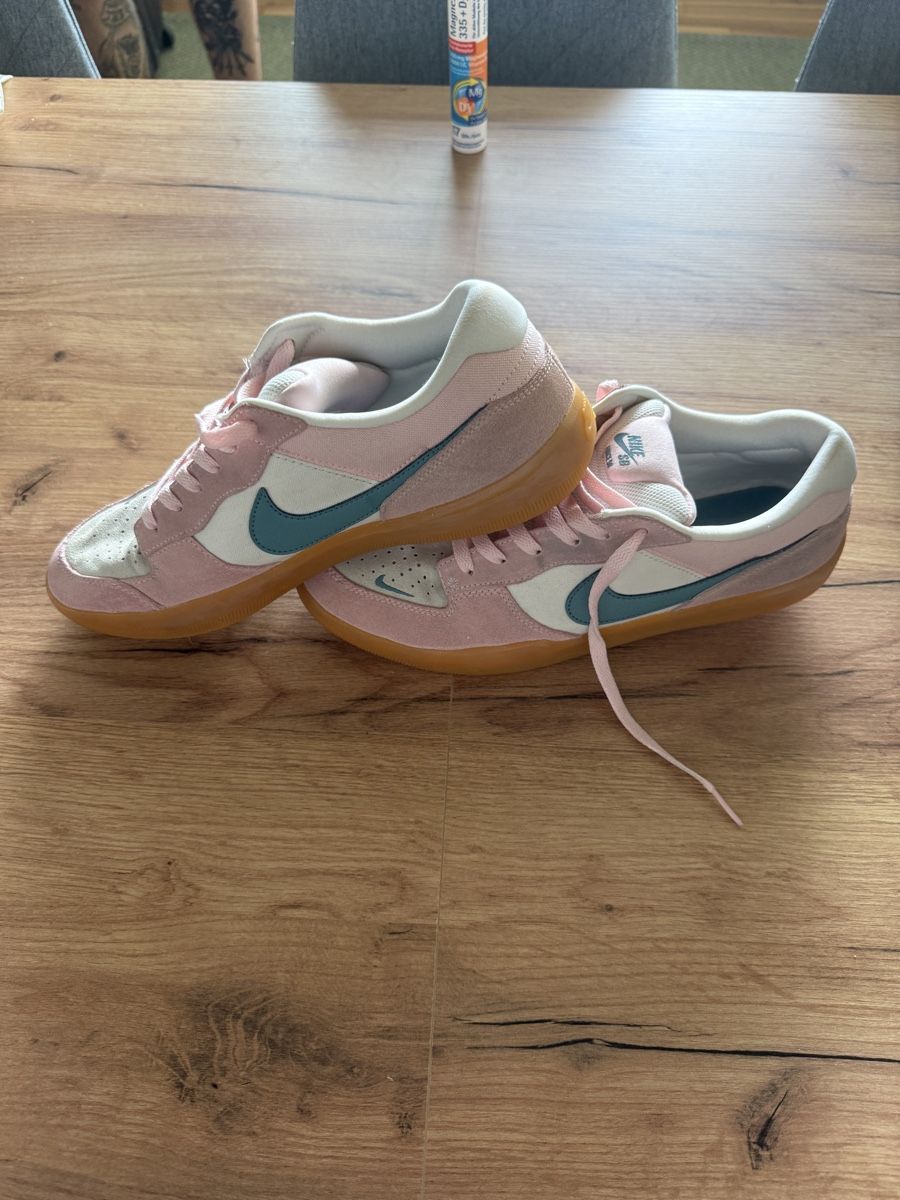 Nike Chaussures hommes: Nike SB Force 58 Pink Grösse 44.5 – D'occasion à Schlieren par NM_Nici 1