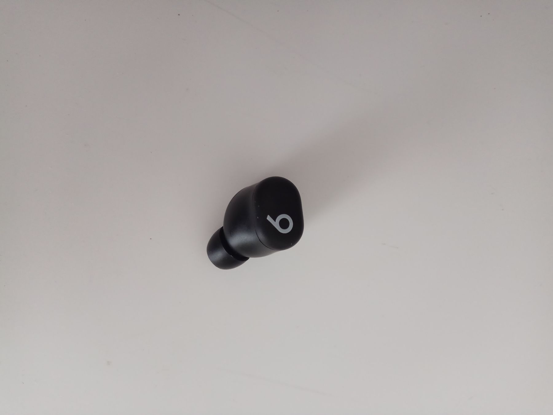 Beats Kopfhörer: Apple Beats solo links ear bud A3151 – Gebraucht aus Flawil von rcnkr