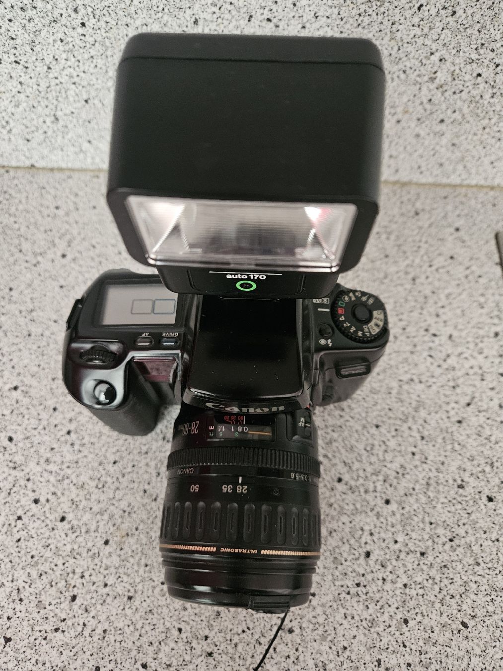 Canon Fotocamera: Canon EOS 100 + objectif 28-80 mm + flash Sunpak Auto 170 – Usato da Monthey venduto da darkmine 2