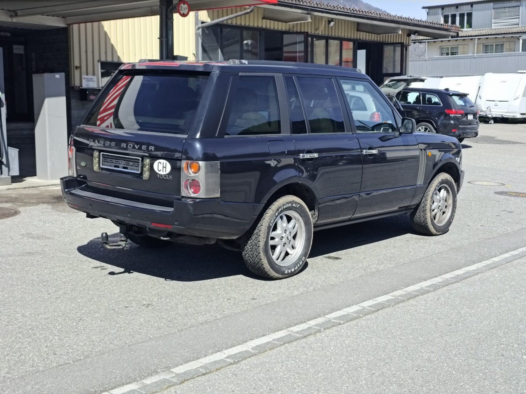 Land Rover Automobili: Range Rover Vogue Td6 (BMW) – Difettoso da Untervaz venduto da TheGarage 4