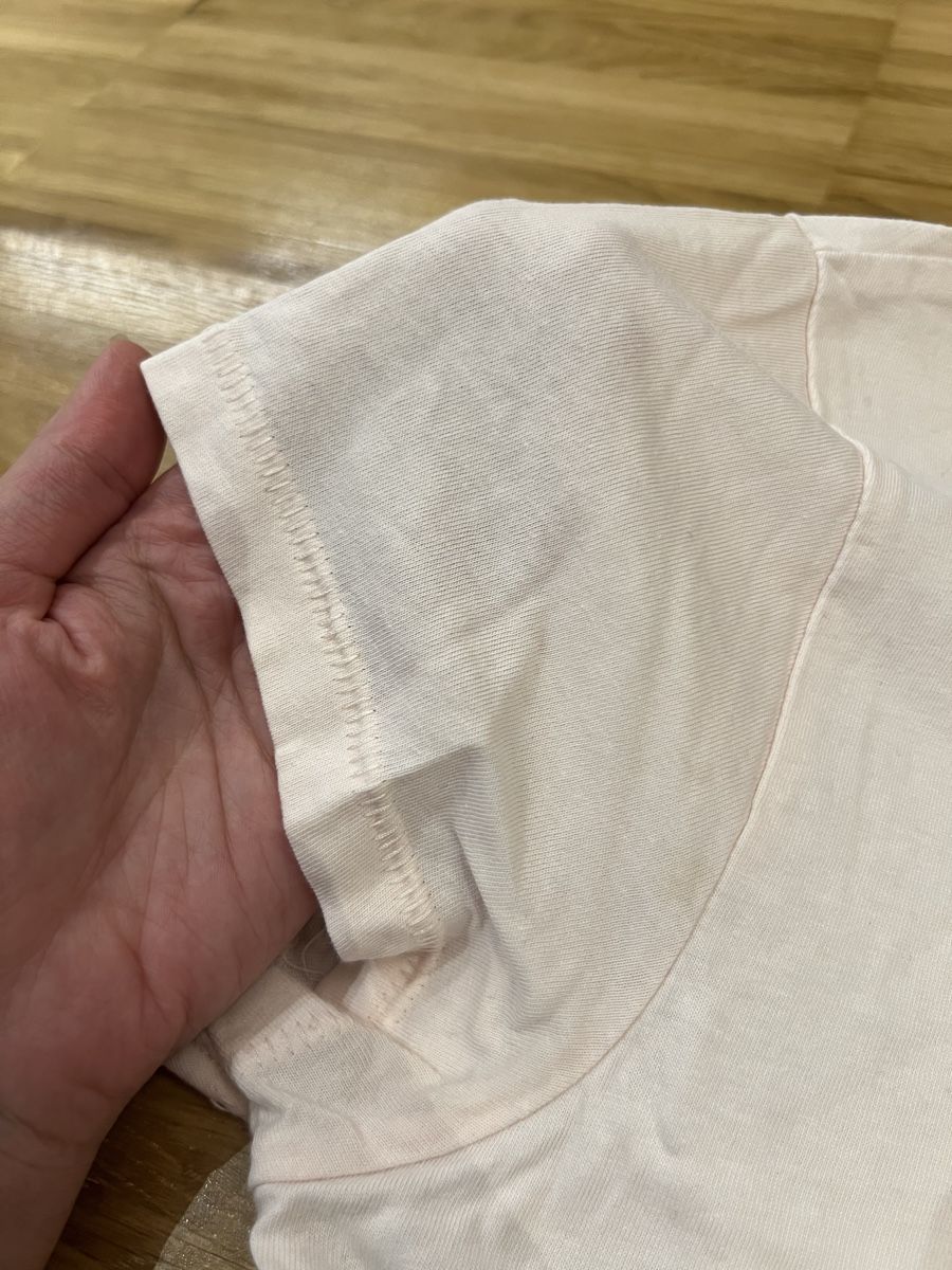 T-shirt: Light pink t shirt – Nuovo (secondo la descrizione) da Adliswil venduto da Marjin 1