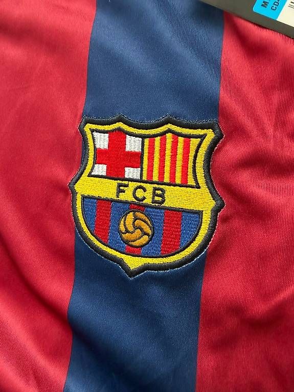 FC Barcelona Leibchen & Hosen: Ronaldinho Trikot. – Gebraucht aus Ittigen von tij_dvs7 2