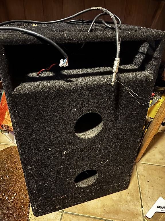 Casse acustiche: Haut Parleur Hughes & Kettner – Usato da Essertines-Yverdon venduto da Chibouki 1
