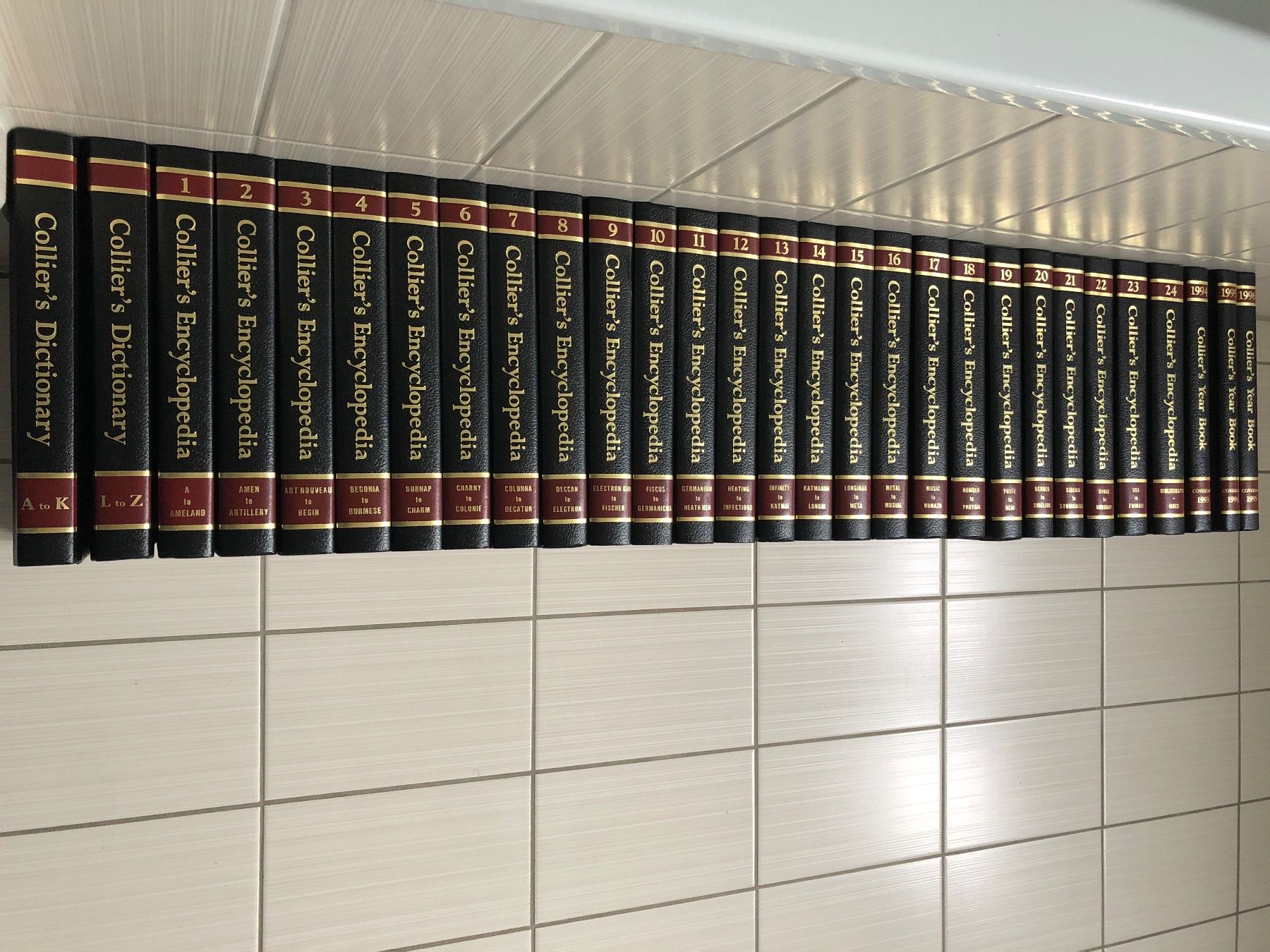 Bücher: Collier’s Encyclopedia – Gebraucht aus Arth von Vrecam51