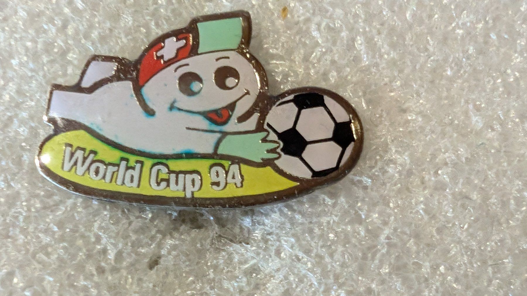 Placchette & Badge: Ansteckpin 232: Maga Bio – Usato da Oppligen venduto da Pin-Fall-Shop