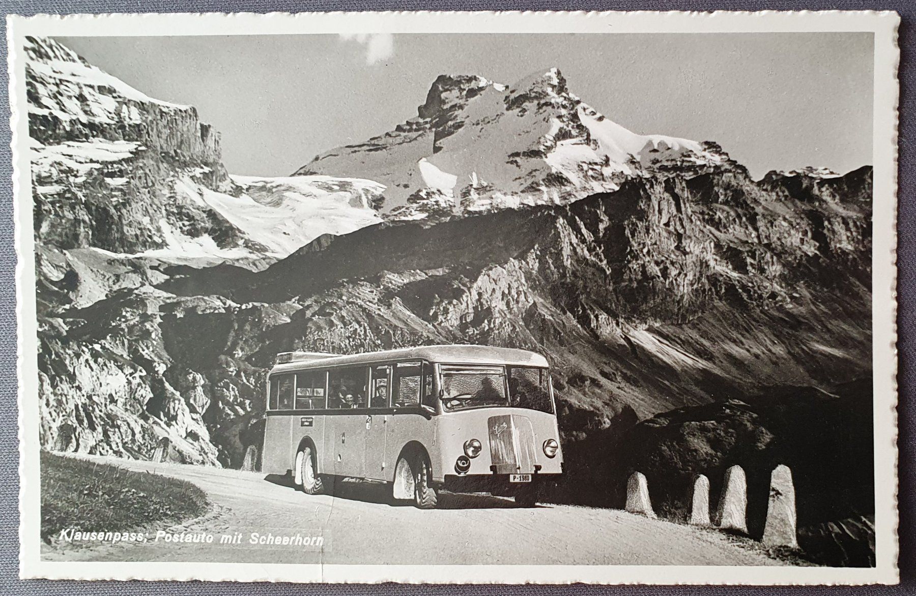 Cartoline postali: Klausenpass - Postauto mit Scheerhorn – Usato da Kreuzlingen venduto da Rschweiz1
