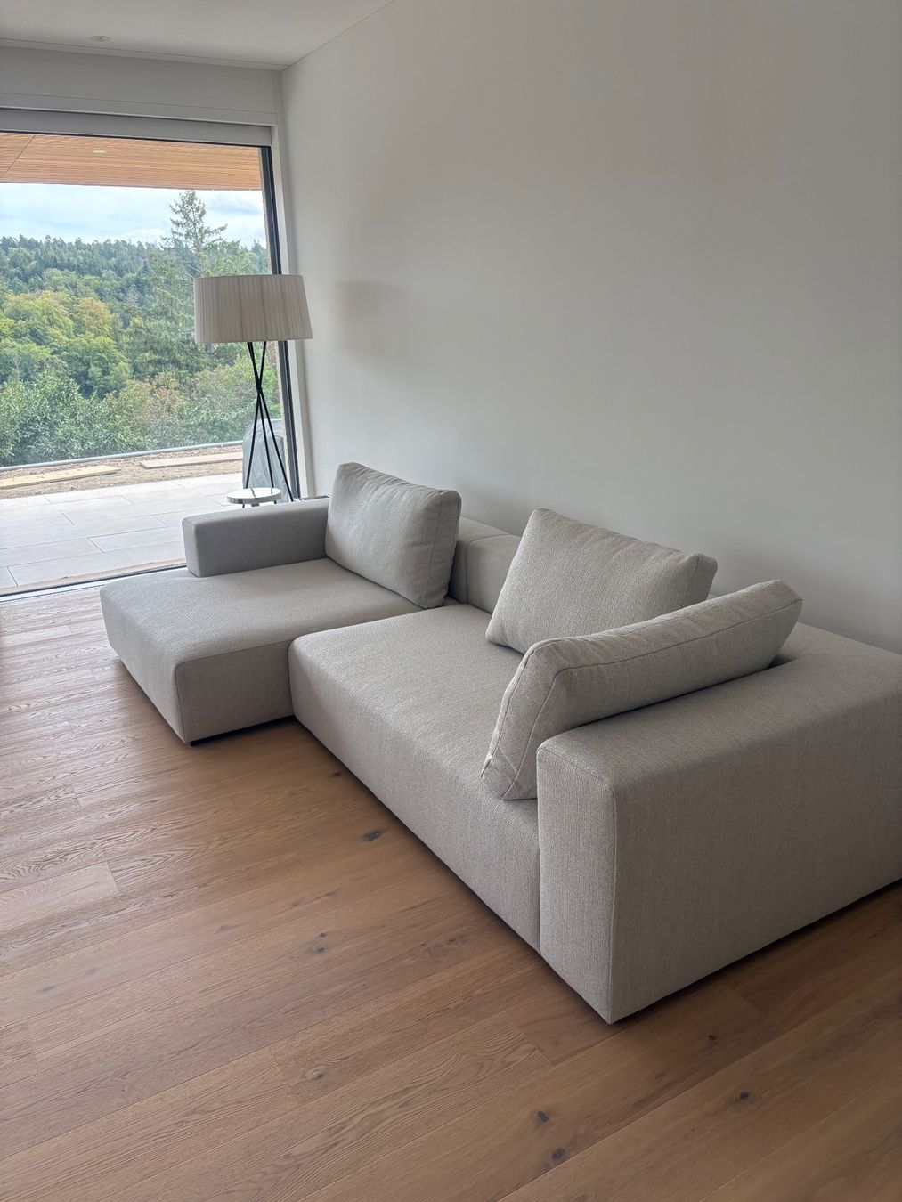 Divani: BRANDNEUES SOFA mit chaise-longue – Nuovo (secondo la descrizione) da Küsnacht ZH venduto da npo01