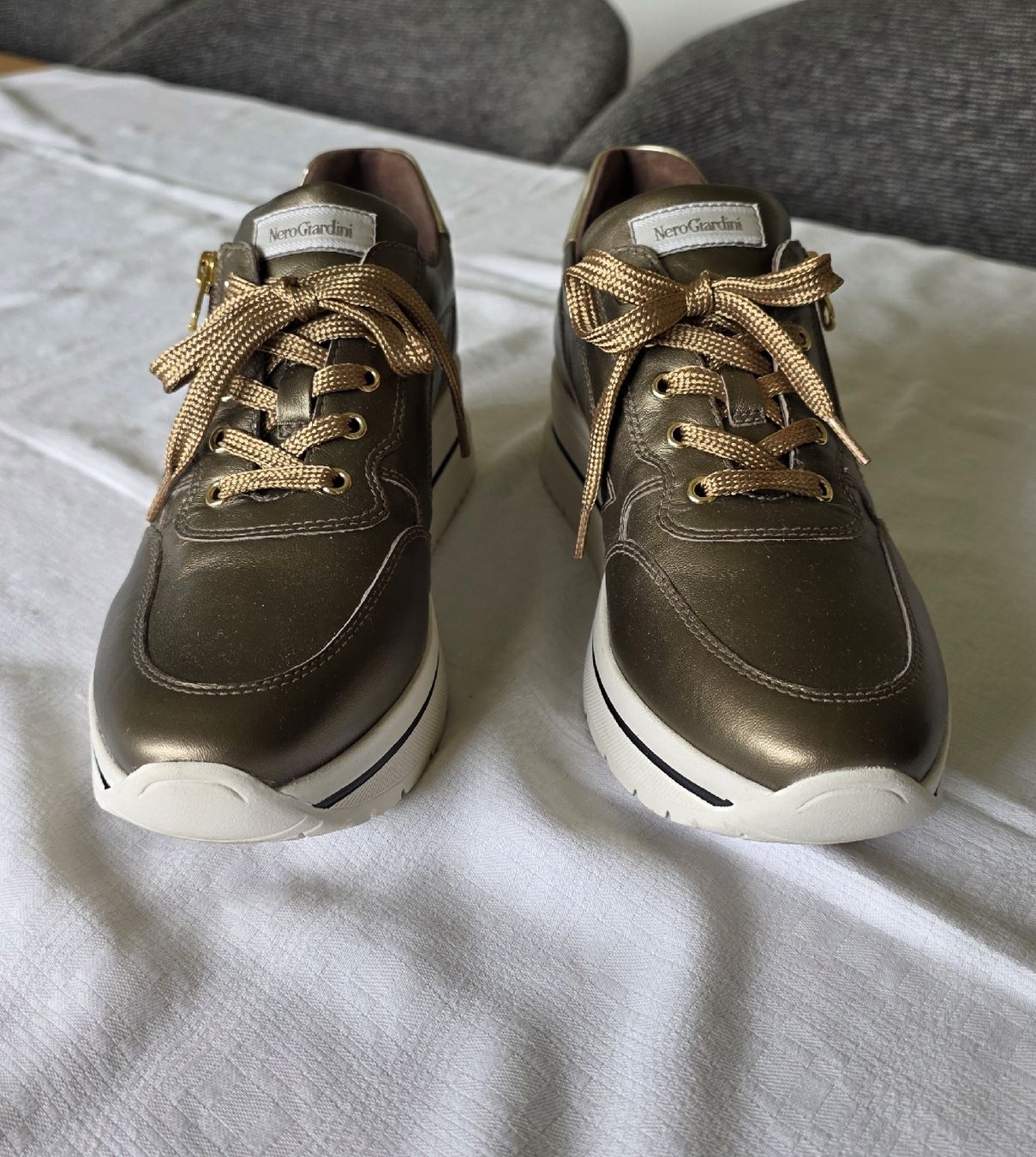 Scarpe da donna: Tolle Sneaker von "NERO GIARDINI" Gr. 39 – Nuovo (secondo la descrizione) da Schneisingen venduto da backstore24 3