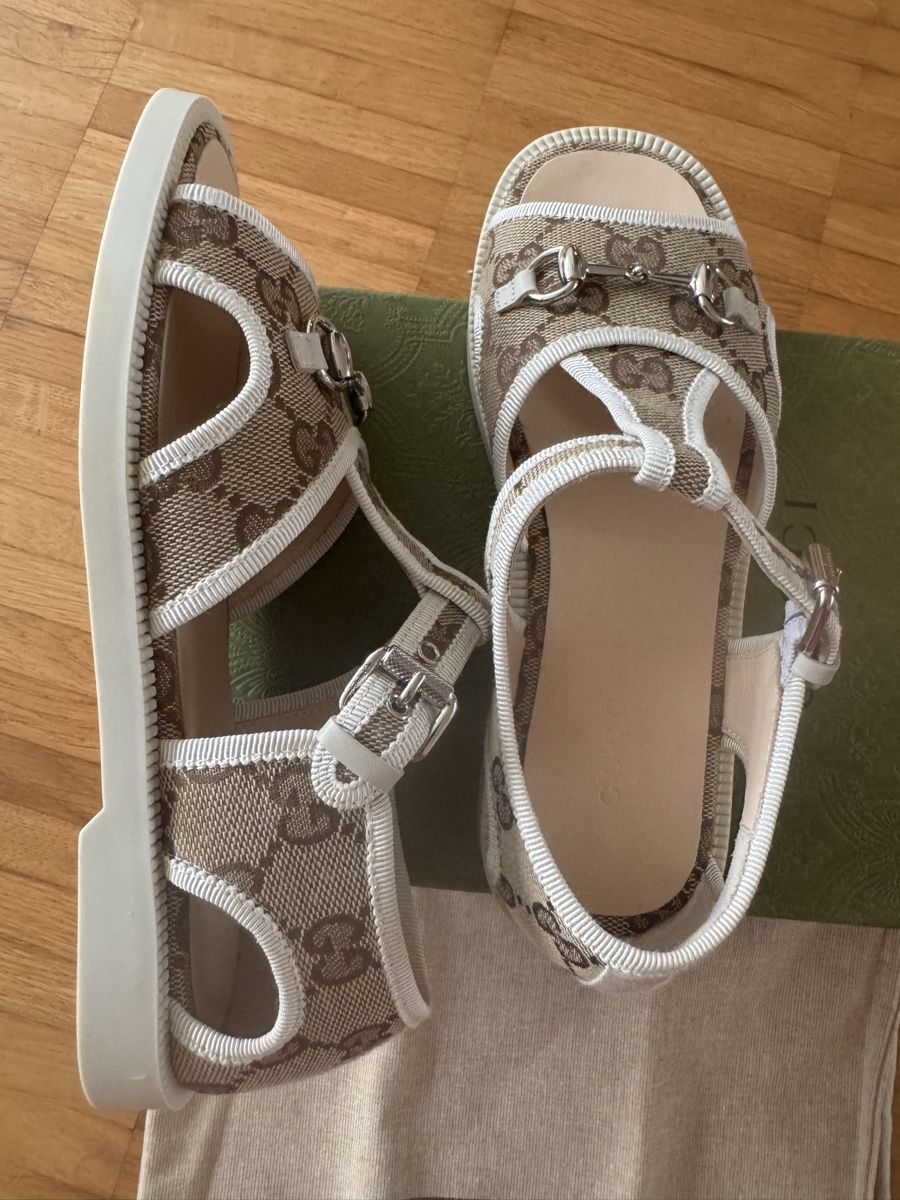 Gucci Scarpe per ragazzi: Gucci GG canvas Kinder Sandale Gr.33/34 – Nuovo e nell'imballaggio originale da Pfäffikon SZ venduto da EMMA0111 2