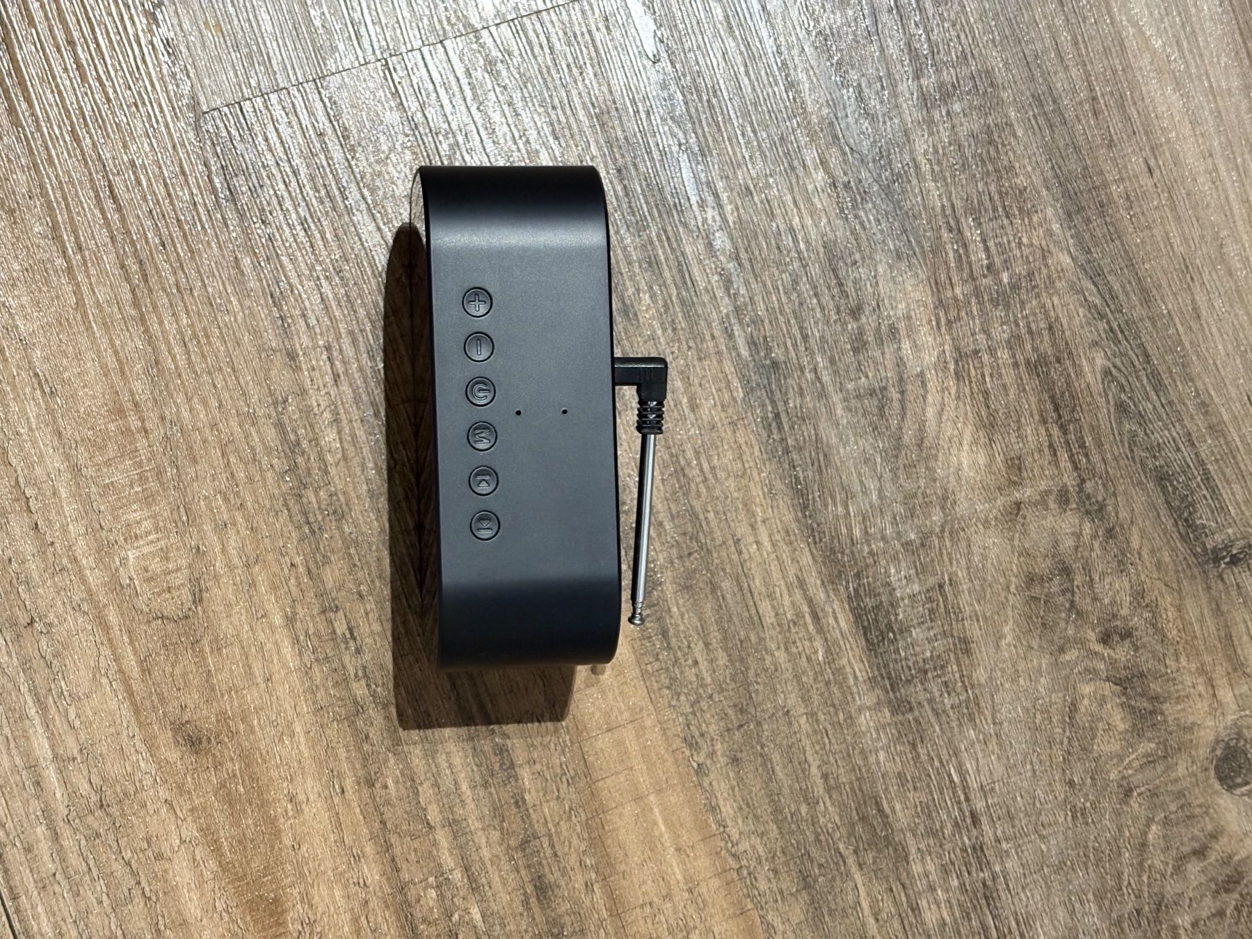 Sveglie: Digitaler Radiowecker mit Bluetooth-Lautsprecher – Usato da Dürrenäsch venduto da jkn_tz9x 2