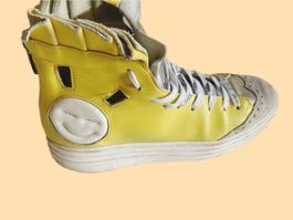 Gelbe High-Top Sneaker mit Smiley, Neuwertig