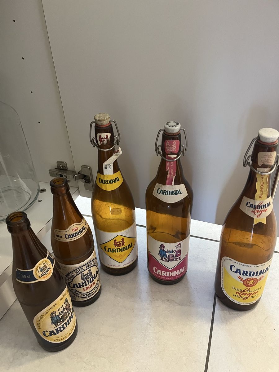 Verres, cruches & bouteilles: Cardinal  – D'occasion à Neyruz FR par Martin0129