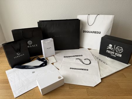 Luxus Markentaschen und Boxen als Set zu verkaufen