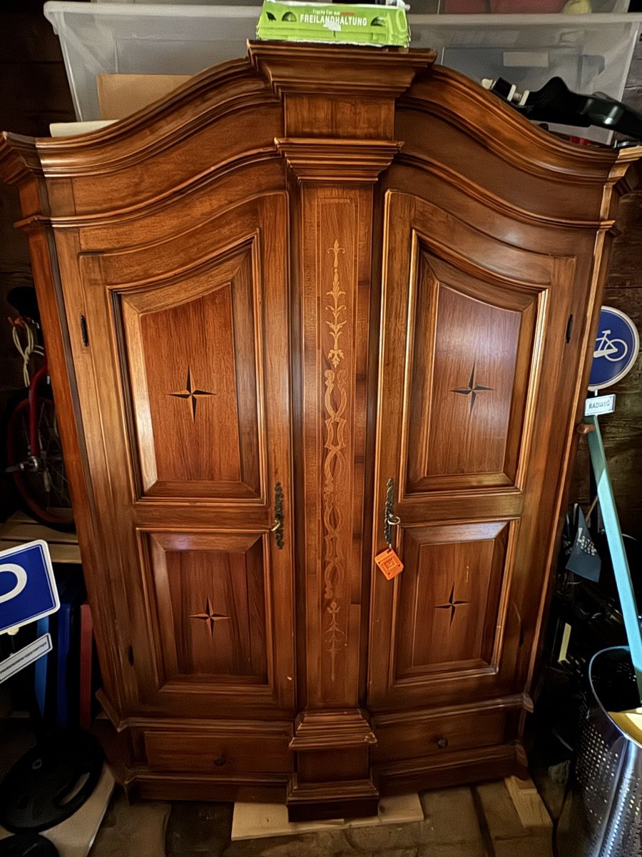 Armoires: Bodenseeschrank – D'occasion à Nesslau par cwaege