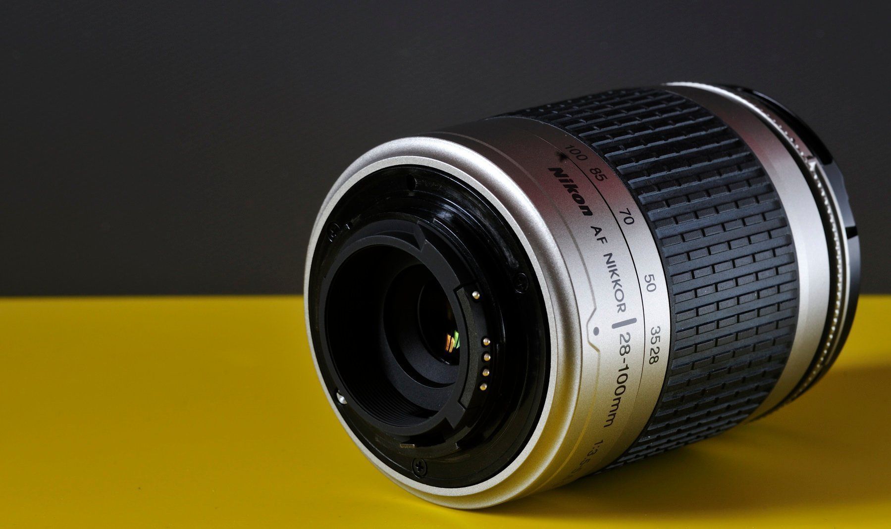 Nikkor Objectifs: Nikon Nikkor 28-100 – D'occasion à Fleurier par im_ghl 2
