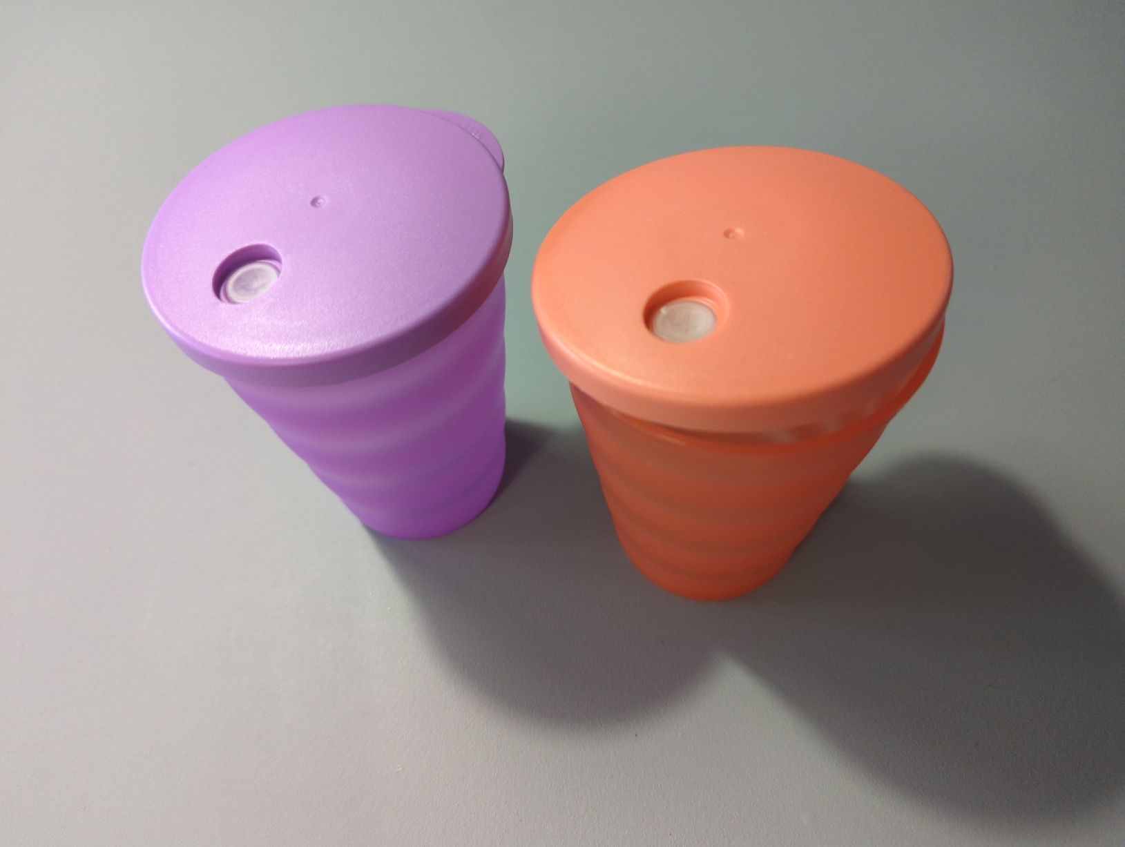 Tupperware Contenitori & Simili: 2er Swt Tupperware mit Deckel, auslaufsicher – Nuovo e nell'imballaggio originale da Hagneck venduto da fischli80