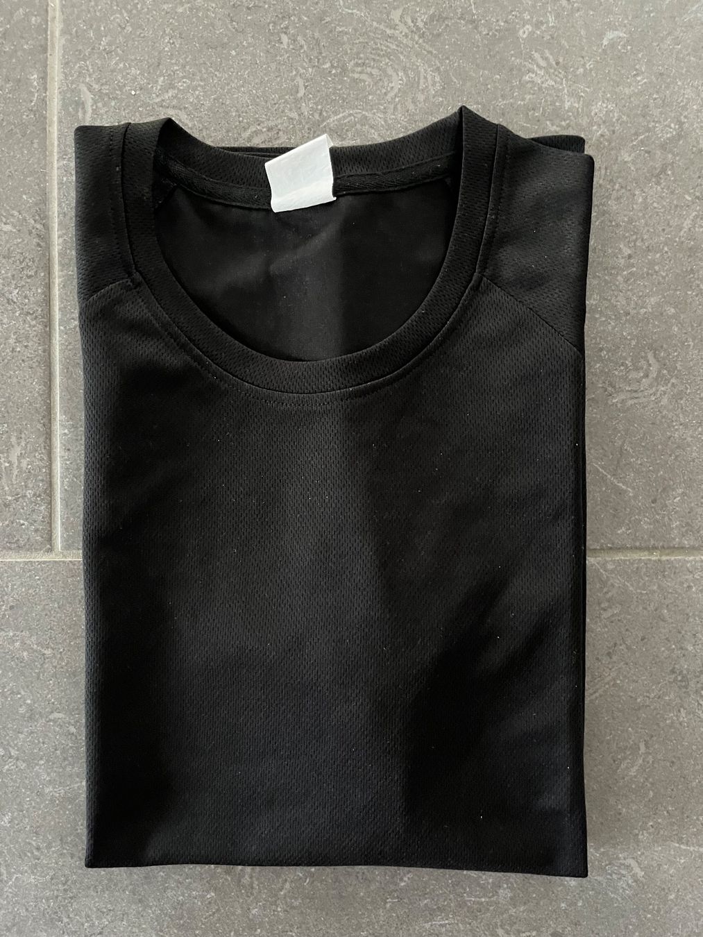 Hemden, T-Shirts & Polos: Sportshirt Black Neu – Neu (gemäss Beschreibung) aus Unterägeri von flu_zp5d 5