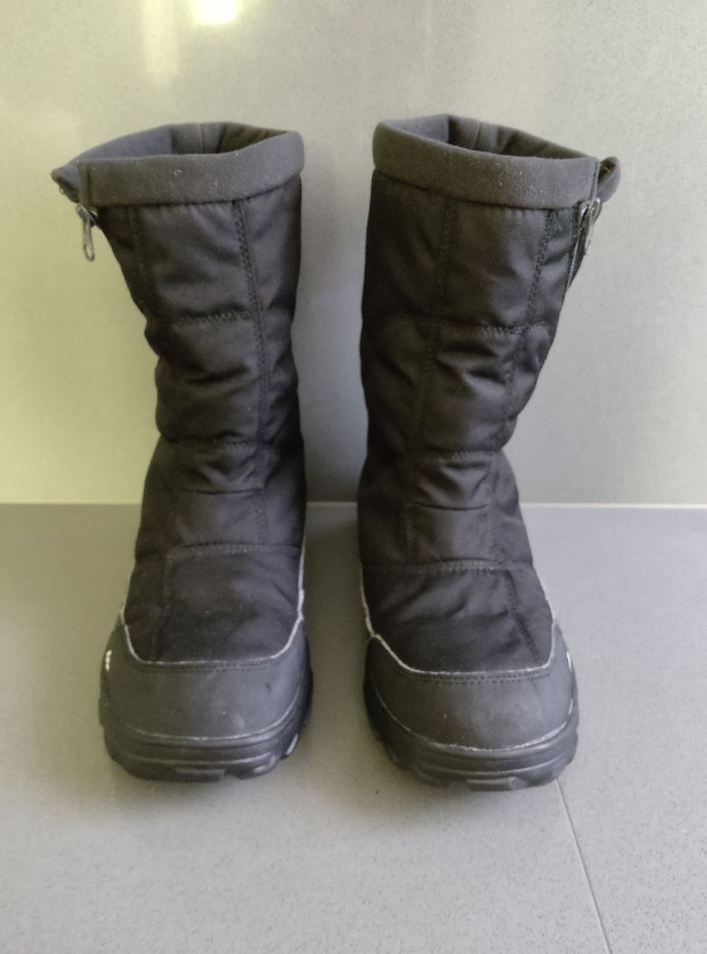 Scarpe da uomo: Herren WINTERSTIEFEL Gr. 41/ QUECHUA – Nuovo (secondo la descrizione) da Minusio venduto da Todesca 1