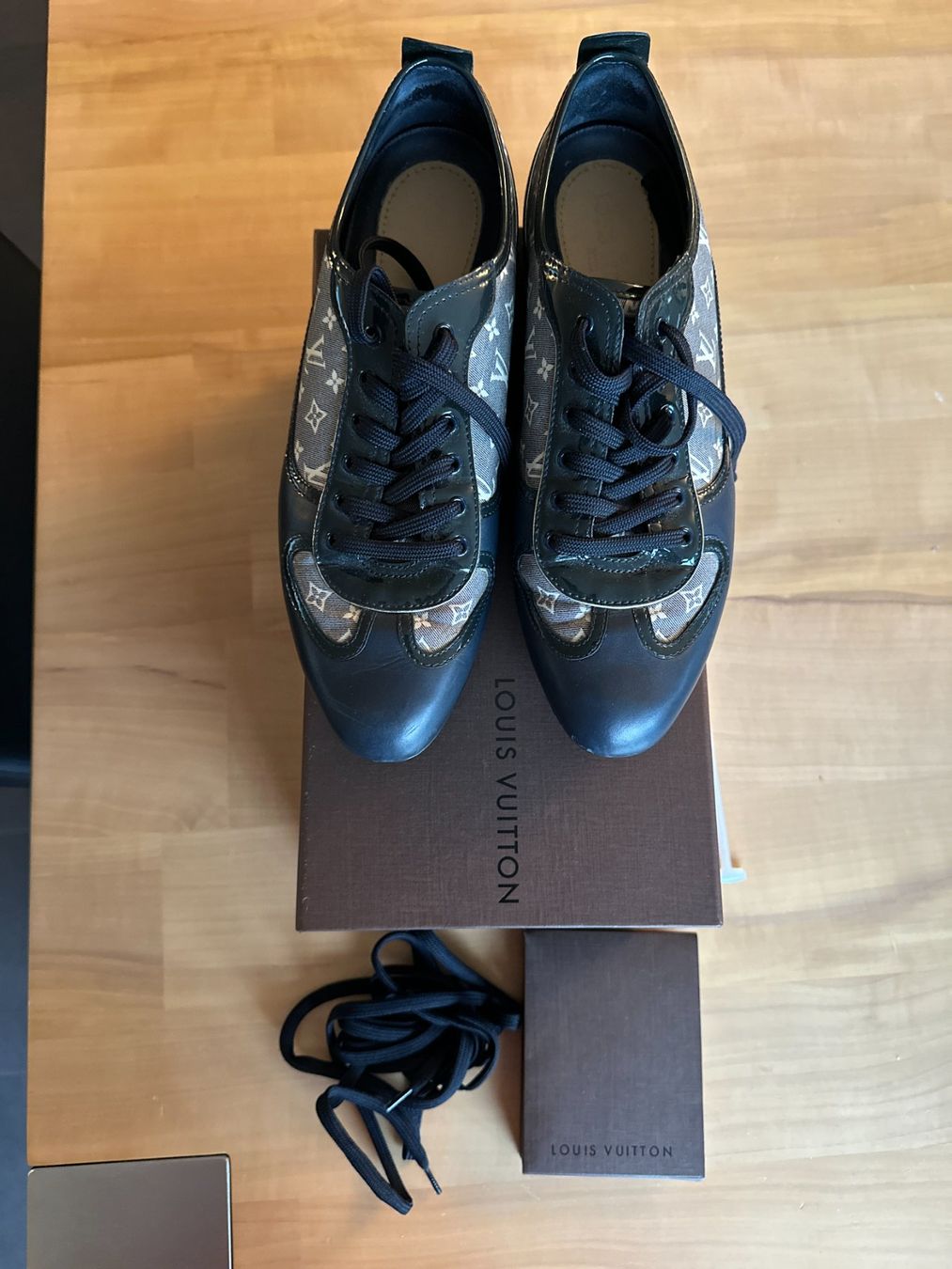 Louis Vuitton Scarpe da donna: Original Louis Vuitton Monogram Sneaker – Nuovo (secondo la descrizione) da Wollerau venduto da Swissmisses 4