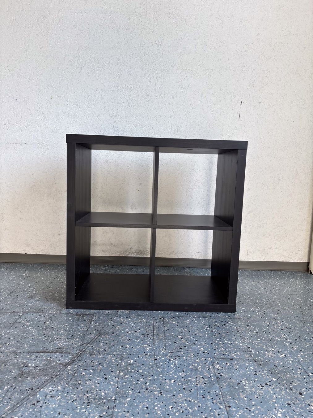 Ikea Scaffali: Regal KALLAX, schwarzbraun, 77x77 cm – Usato da Kriessern venduto da rene1987