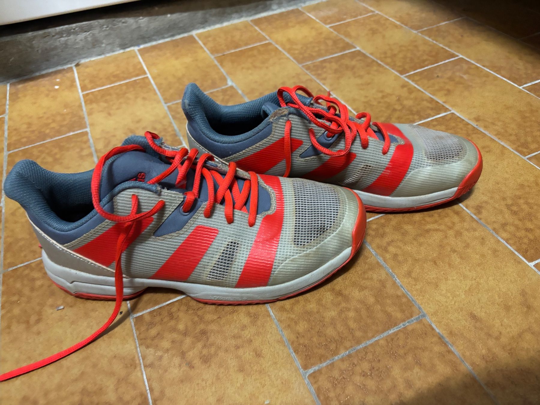 Adidas Scarpe da uomo: Sportschuhe – Usato da ZOLLIKON venduto da FamilleArleti 1