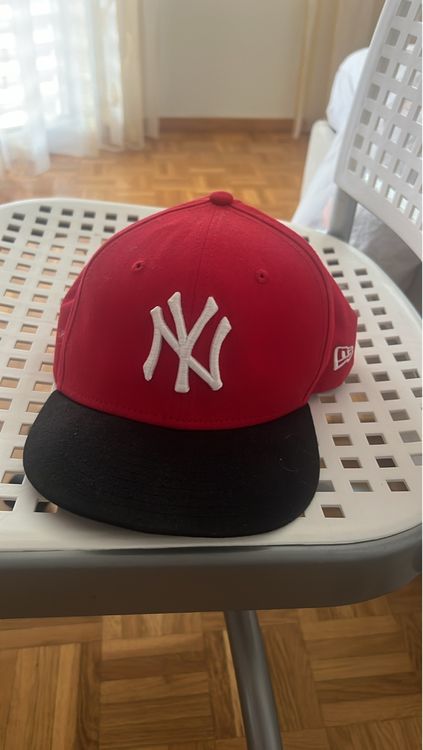Copricapi, berretti & cappellini: Cappello New Era Yankees Rosso e Nero, come nuovo! – Usato da Tremona venduto da chi_q9bp