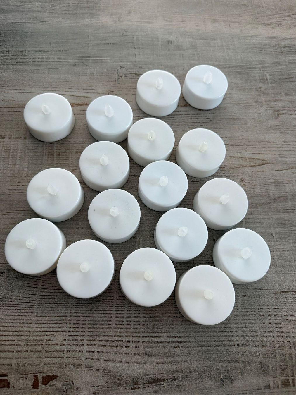 Candele: 16 LED Maxi Teelichter – Usato da Wolfwil venduto da Inseider12 2