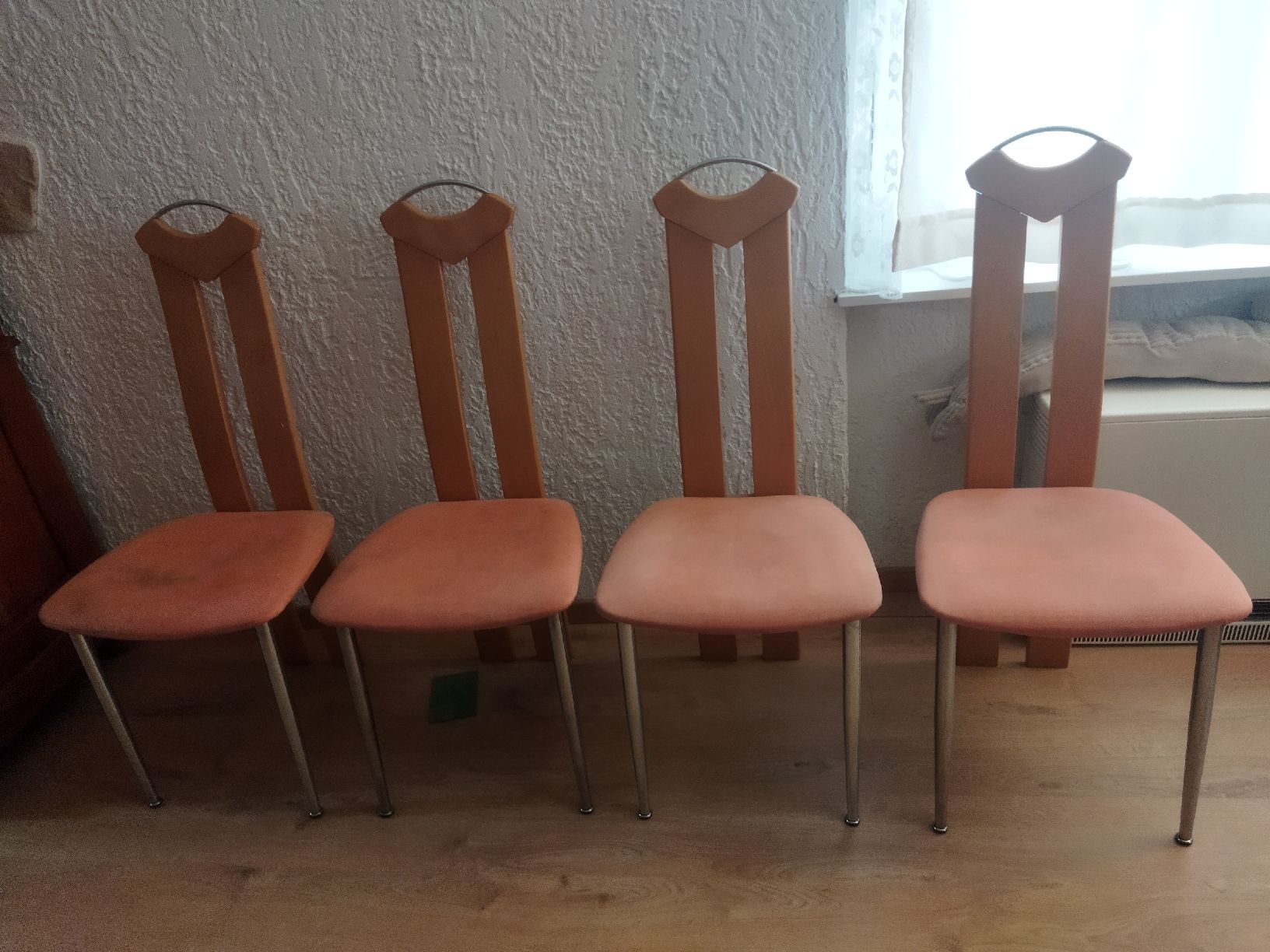 Sedie: 4 chaises pour salle à manger – Usato da Courtételle venduto da Netha 2