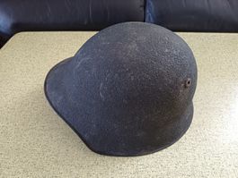 Schweizer Stahlhelm Modell 18 mit Lederfutter gebraucht