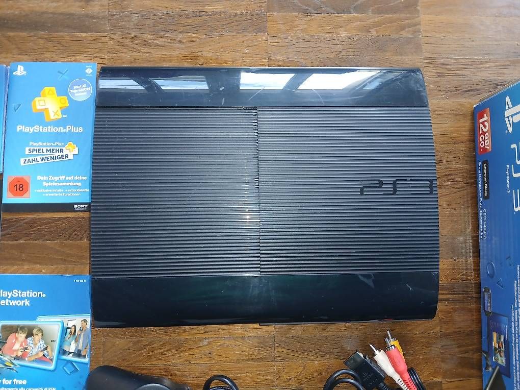 Konsolen: PS 3 Super Slim in OVP, 4004A – Gebraucht aus Bäch SZ von Retroandy 1