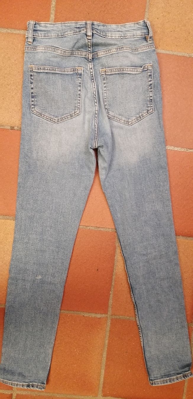 Pantaloni: Jeans 34/36/ 158 – Usato da Solothurn venduto da Shanty.20 1