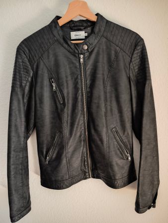 Only, veste en simili cuir noire, taille 40