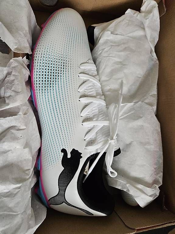Scarpe da uomo: Chaussures de foot Puma Taille 43 – Usato da Grand-Lancy venduto da ChrisP_CH 1