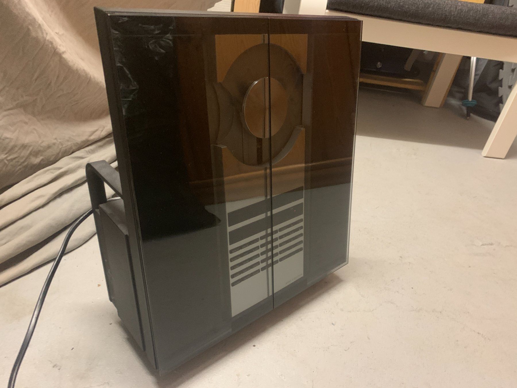 Bang & Olufsen Systèmes audio & multimédias: BeoCenter 3000 plus 2x BeoLab 4000 – Défectueux à Etzgen par Buead 1