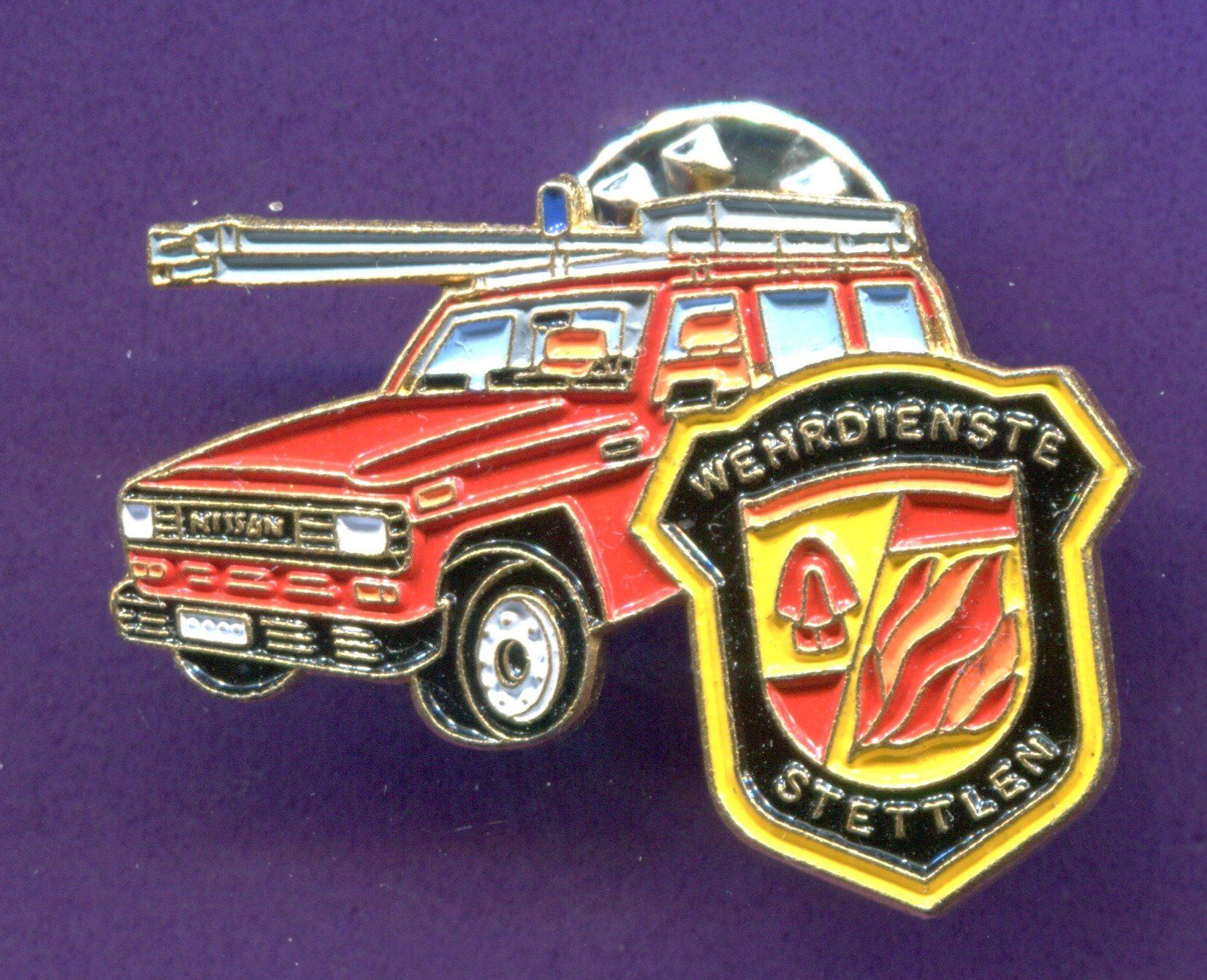 Placchette & Badge: Feuerwehrauto  NISSAN  Stettlen – Usato da Winterthur venduto da Sammleroase