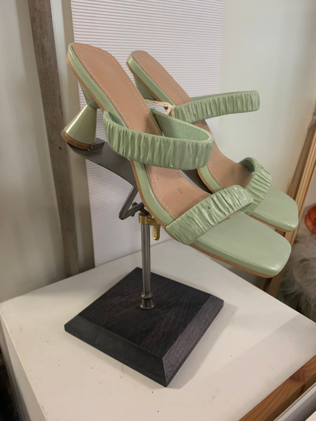 Scarpe da donna: Sandalen, 37,  Absatz sehr speziell – Usato da St. Gallen venduto da Miousch 1