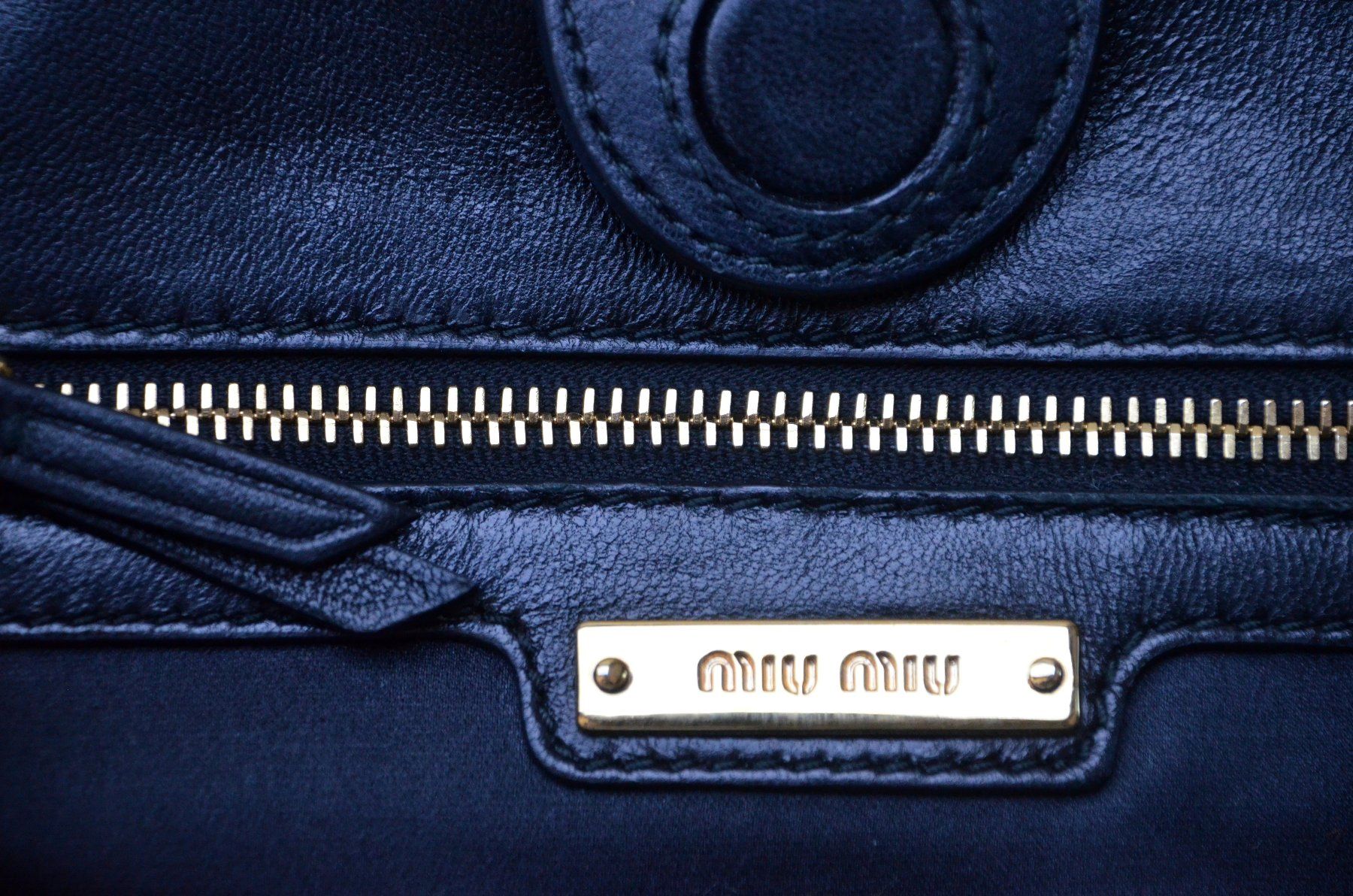 Miu Miu Taschen für Damen: Miu Miu Nappa Biker Tasche / sac – Gebraucht aus Collonges von Auganien 7