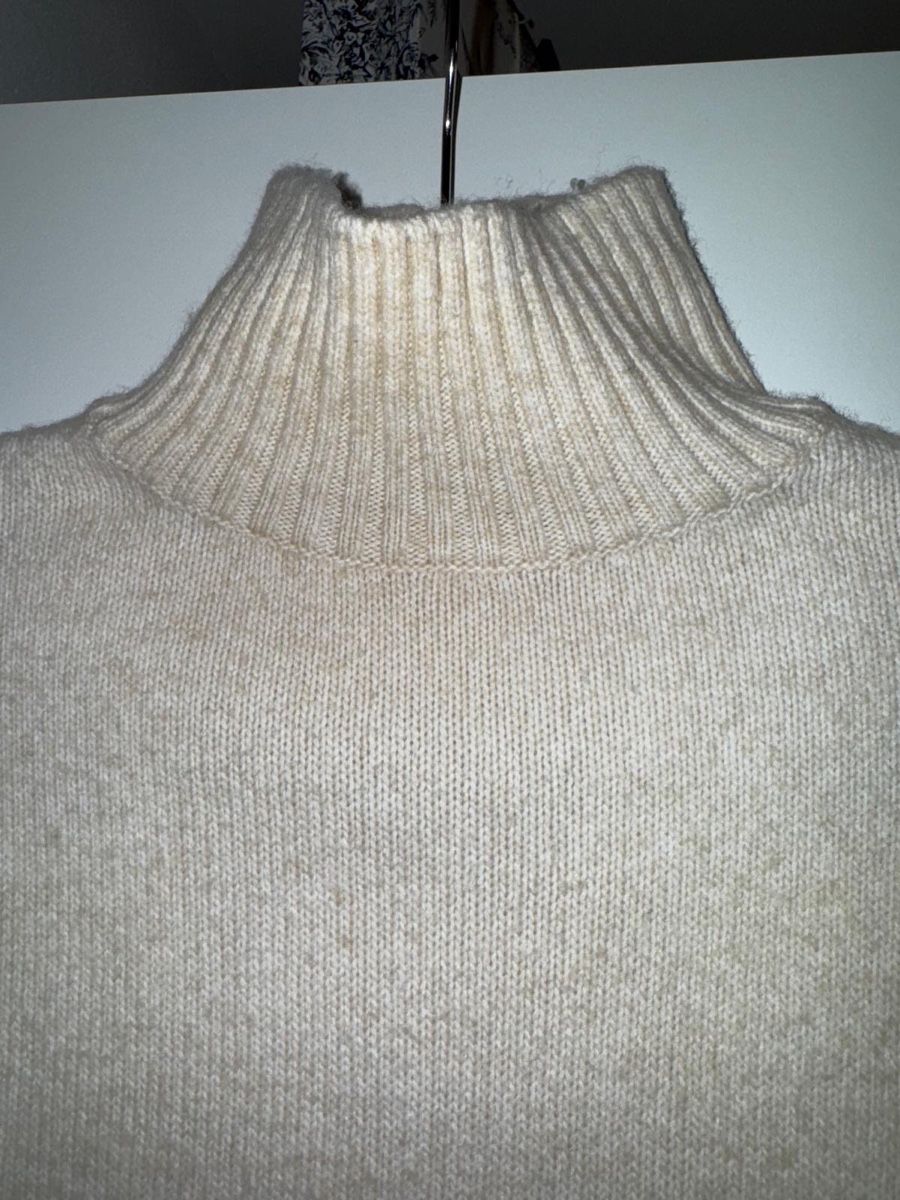Pullover & Sweatshirts: Pullover mit gestreifften details XS elegant mit rollkragen – Gebraucht aus Zofingen von ismail01a 2