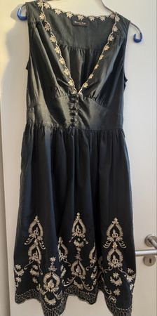 Massimo Dutti Sommerkleid bestickt Gr. 36/26 