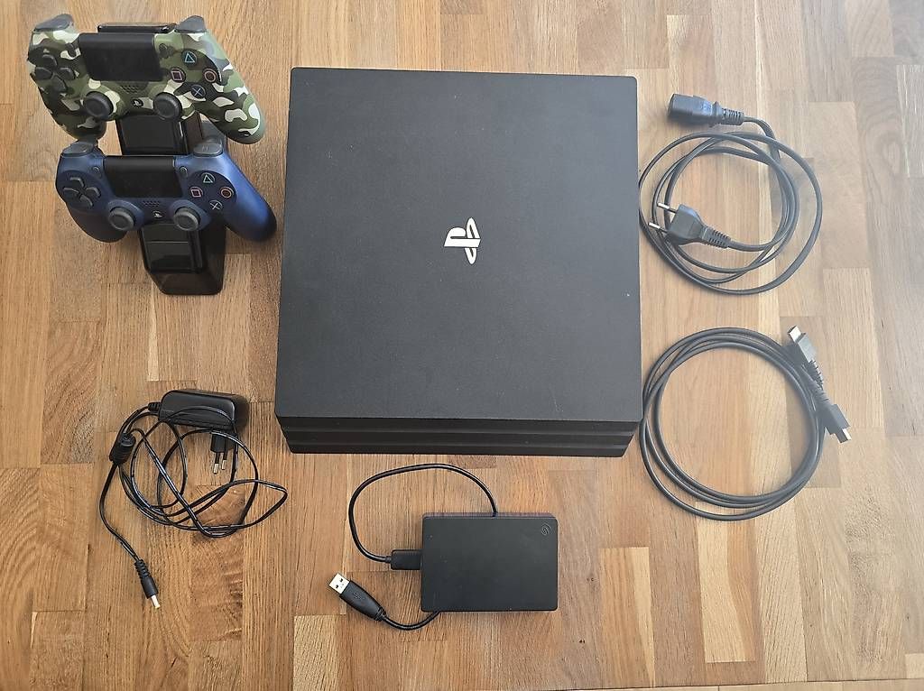 Sony Console: PlayStation 4 Pro – Usato da Doppleschwand venduto da Bennox94