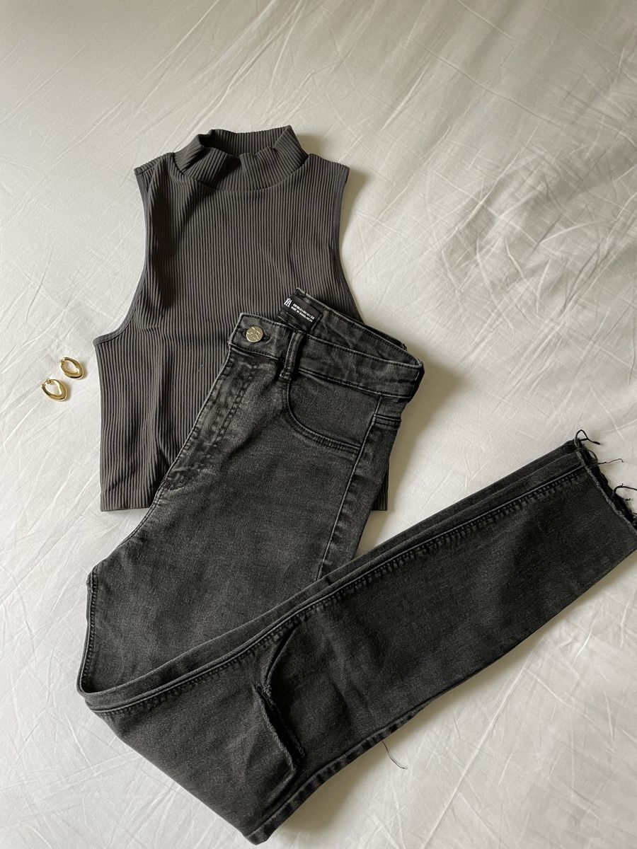 Zara Jeans: Jean slim noir – Usato da Concise venduto da Lae99
